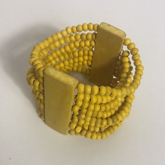 Bracelet made of wood beads  yellow - Picture 2 of 4